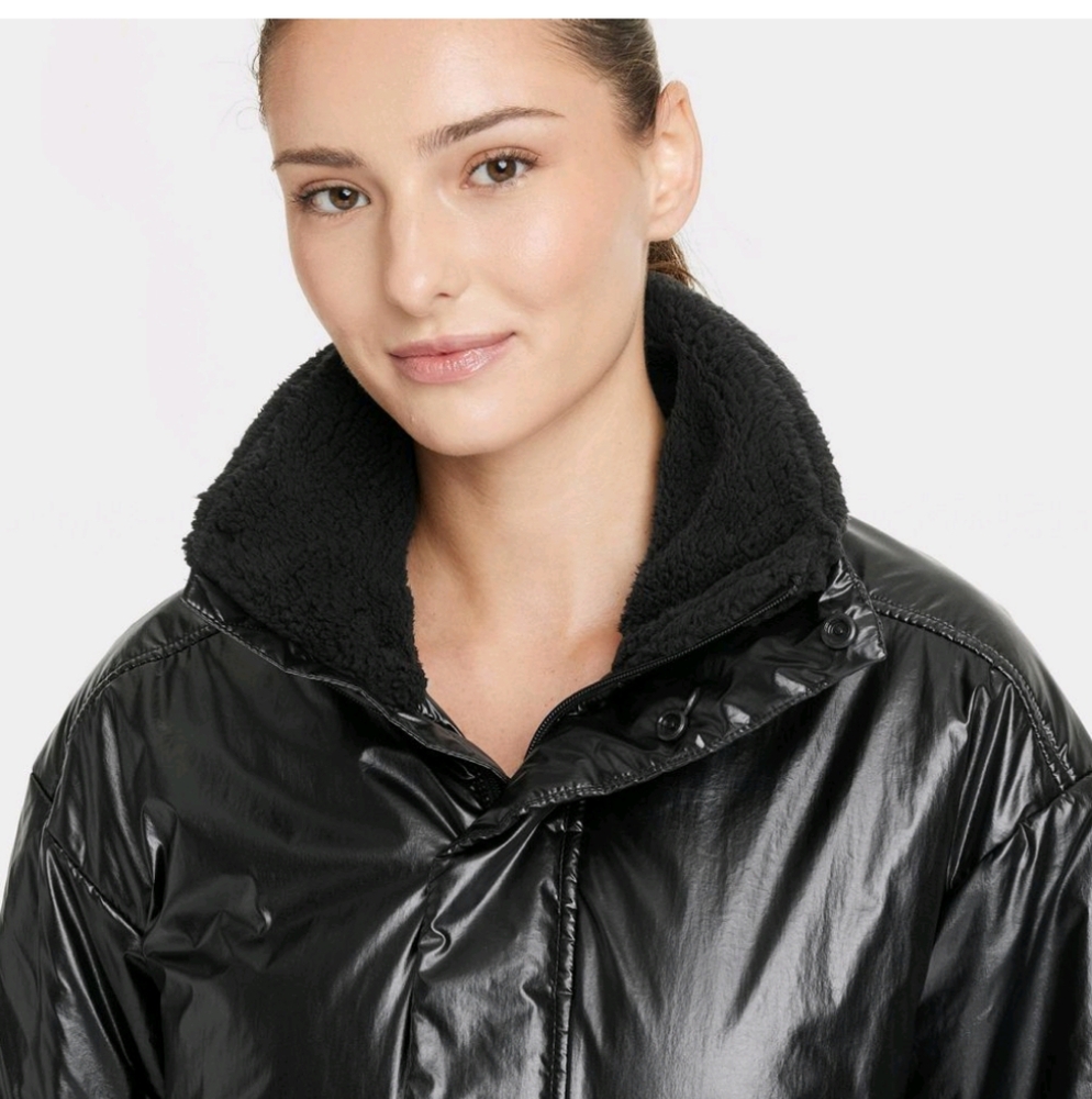 All In Motion Midweight Puffer Jacket - Picture 2 of 5
